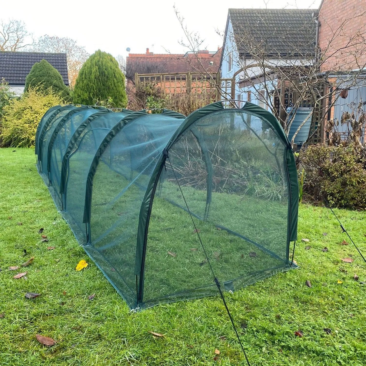 Hen Den Chicken Run Tunnel & Pet House - 5m