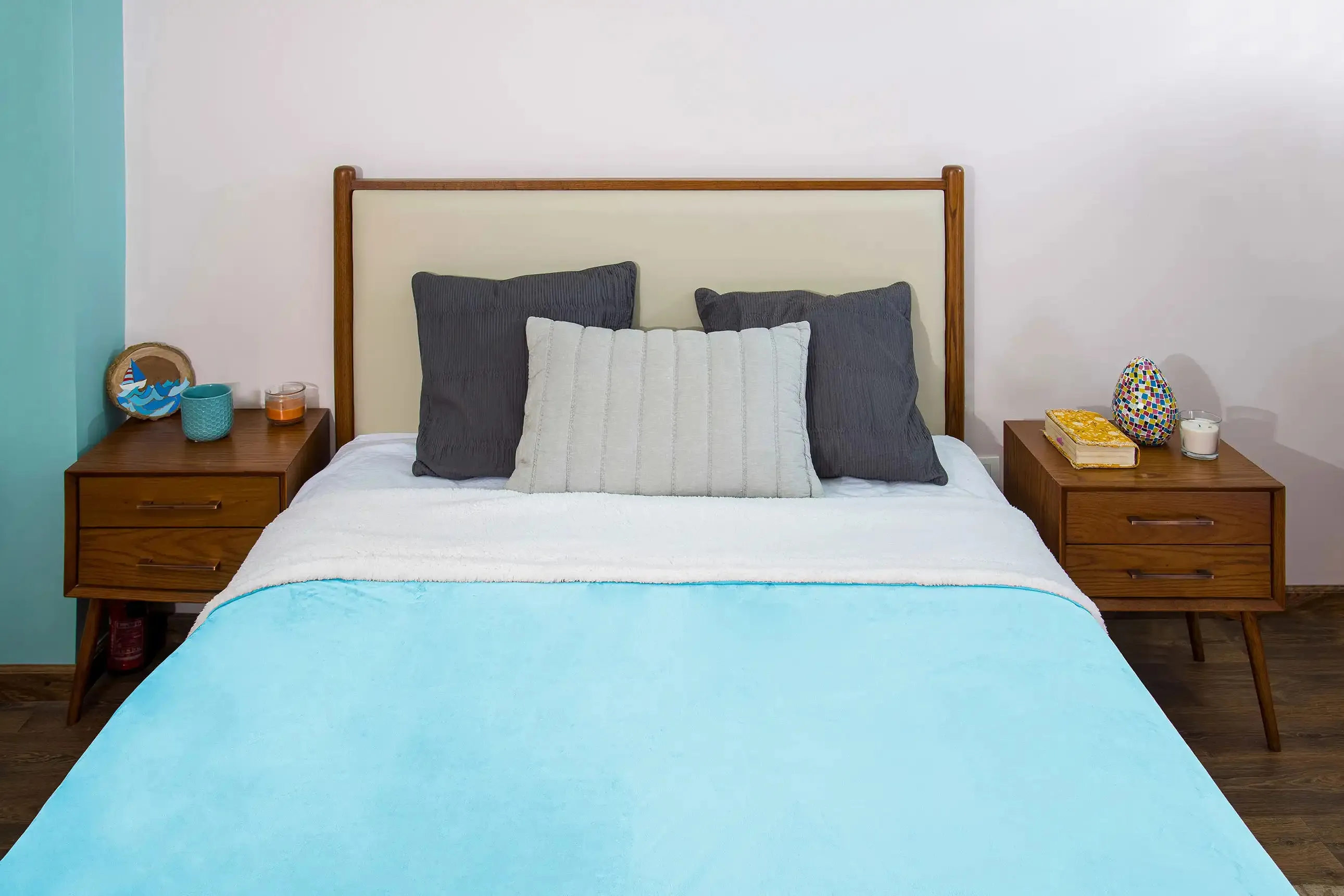 Super Soft Double Side Sherpa/Fleece Blanket (180 x 220 cm)