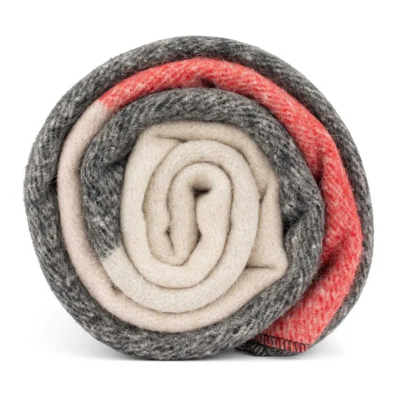 Swiss Link | Classic Wool Blanket | Crimson Point