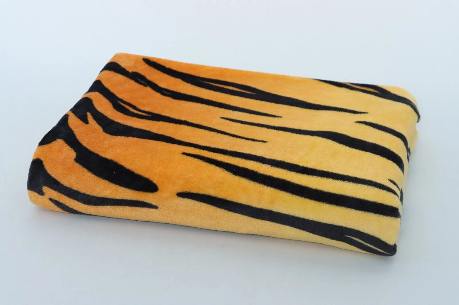 Warm Fleece Throws Animal Skin Designs Blankets Warm Sofa Bed Comforters