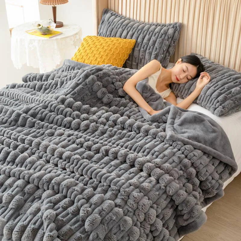 Winter Rabbit Plush Thickened Blanket